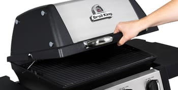 Barbacoa de gas BROIL KING Gem de 4 quemadores y 9.6 kw de potencia recomendado para de 6 a 10 personas