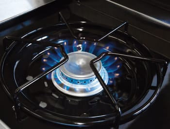Barbacoa de gas BROIL KING Gem de 4 quemadores y 9.6 kw de potencia recomendado para de 6 a 10 personas